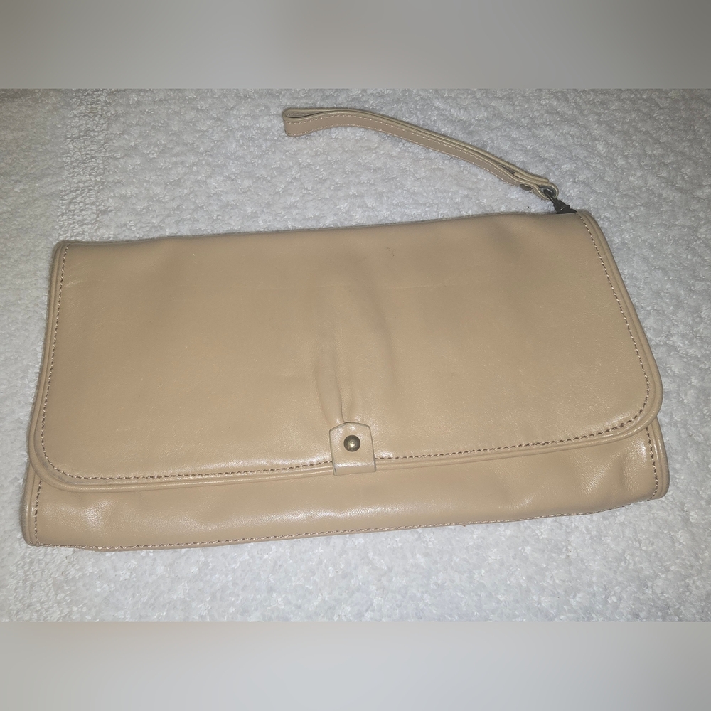 Donald J Pliner Vintage Butterscotch Clutch 👛